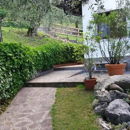 Etti's House